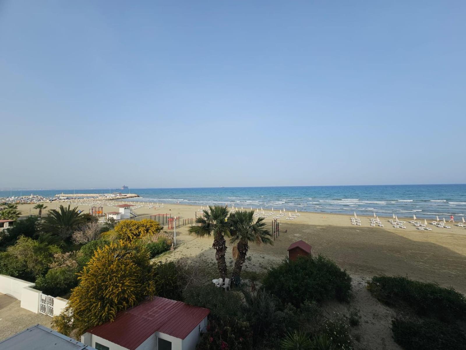 Makenzy Sandy Beachfront Paradise Larnaca Exterior foto