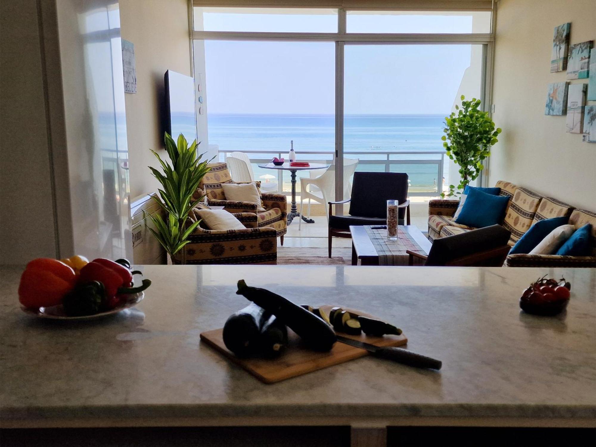 Makenzy Sandy Beachfront Paradise Larnaca Exterior foto